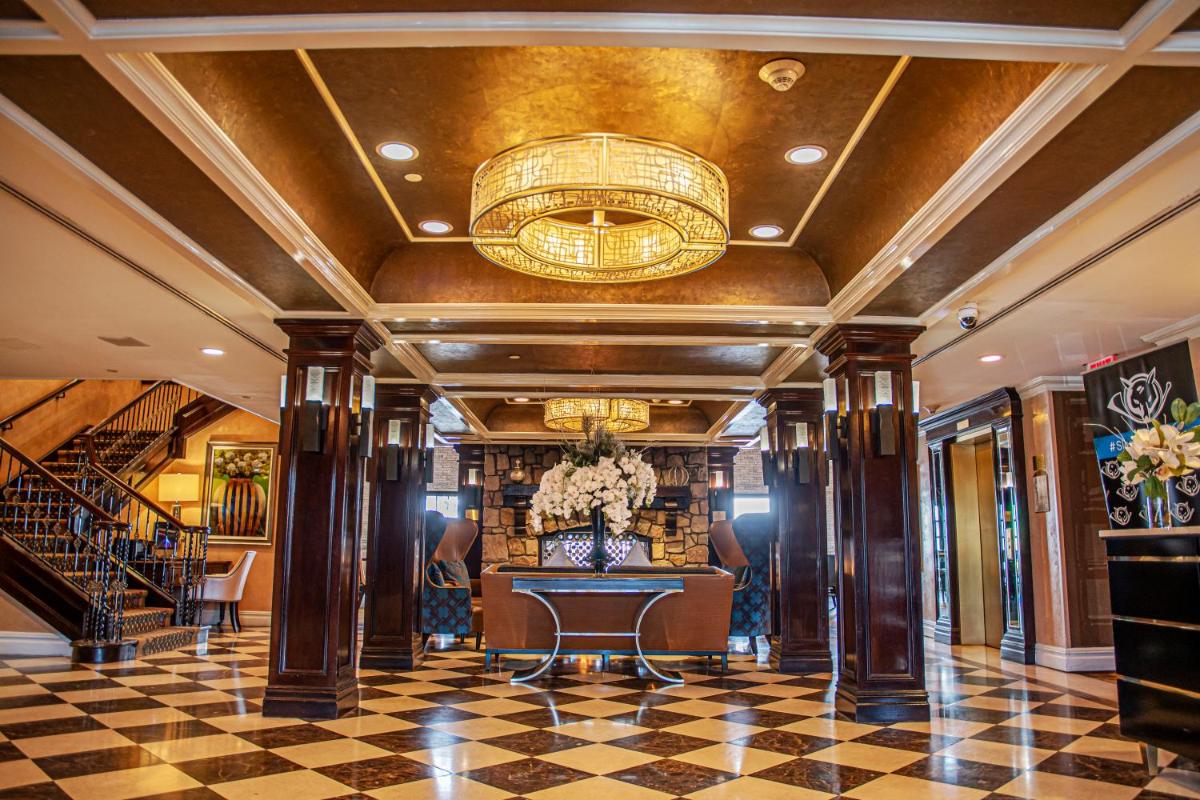 The Inn At Fox Hollow Hotel - Housity