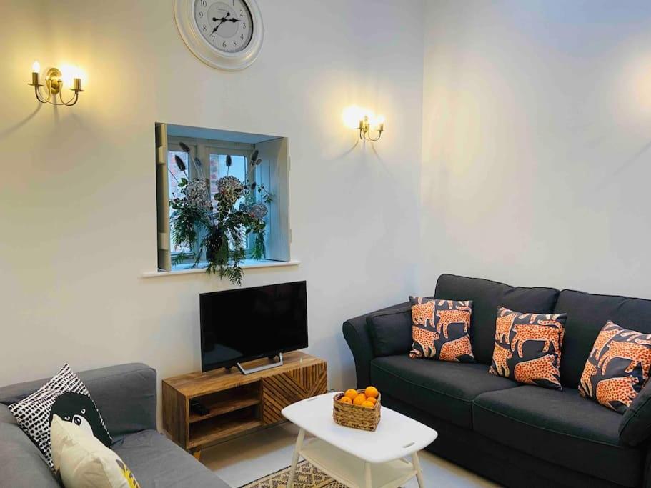 The Owl House Cottage - Housity