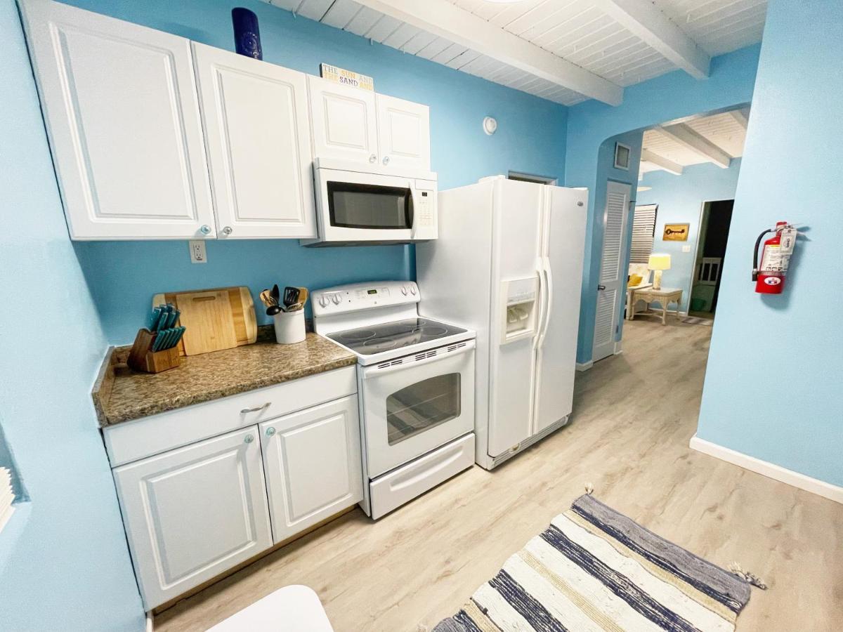 Cozy Canaveral Cottages - Housity