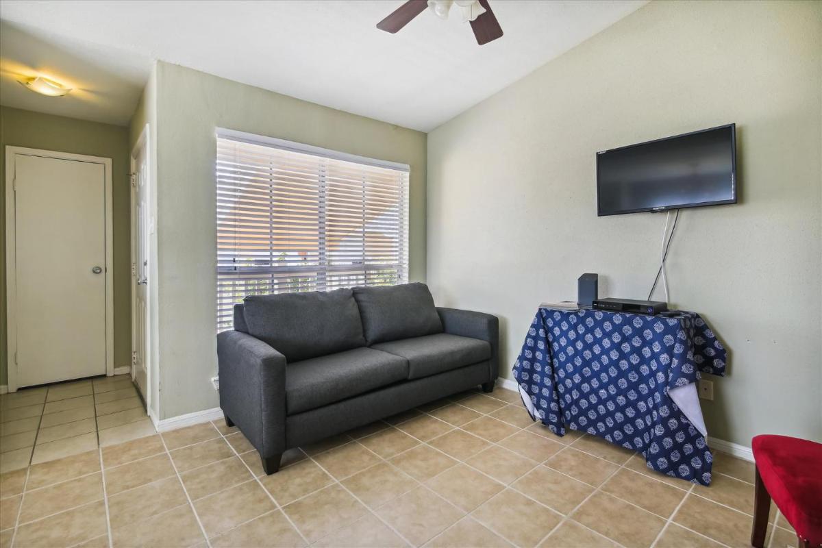 Palms at Cove View 1324 - Summer Daze - Housity