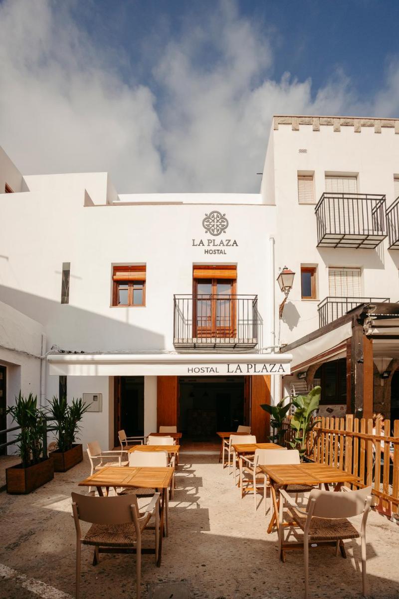 La Plaza Hostal - Housity