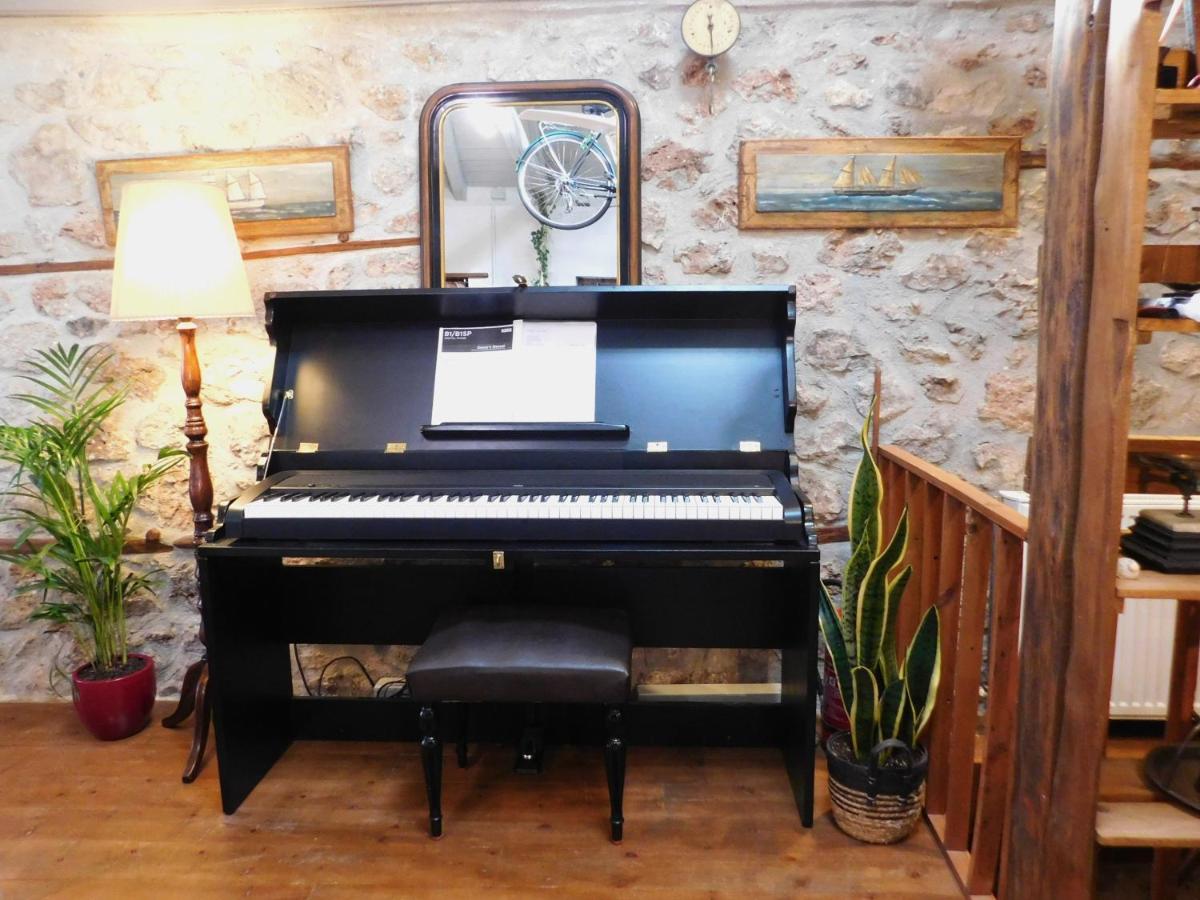 Agoriani Art Suite - 4 seasons' natural living - Housity