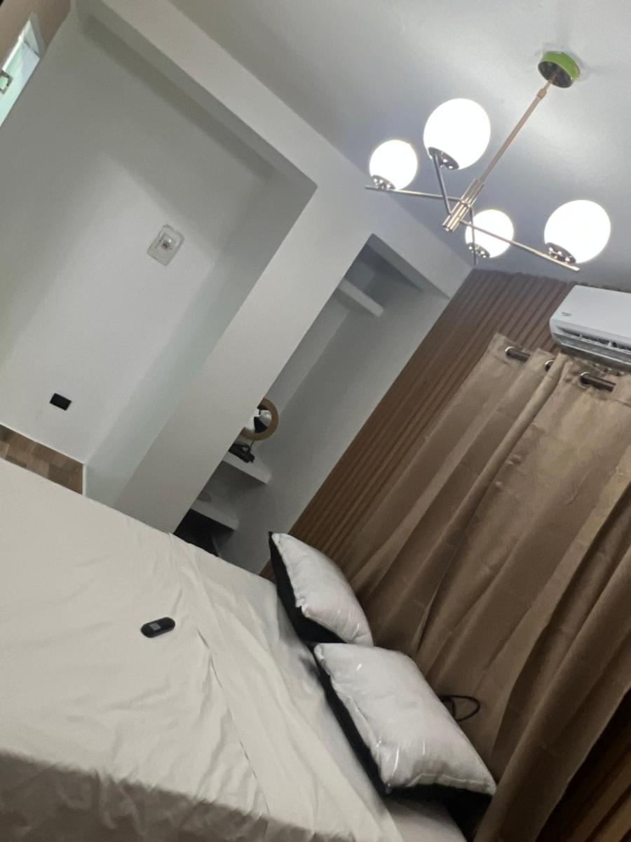 Dubay 1 - Housity