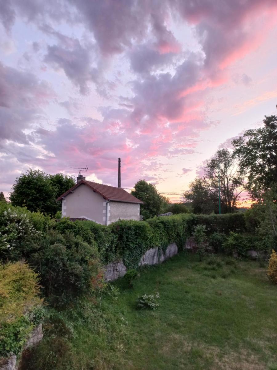 Au Dolmen - Housity