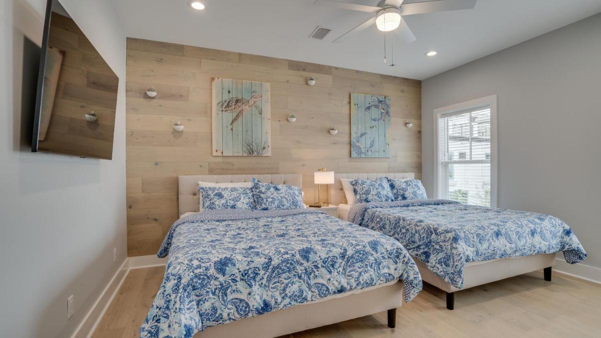 Stunning Stayin' Sandy-Private POOL & Walk to Beach! - Housity