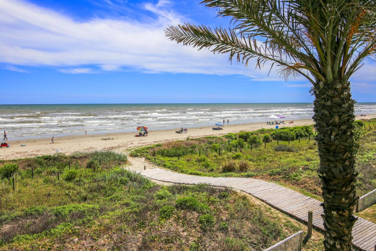 Kathie's Beachfront Kottage - Housity