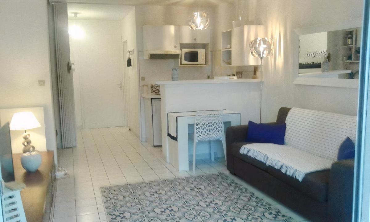 Le Grand Large Studio Cabine Sur Une Crique - Housity