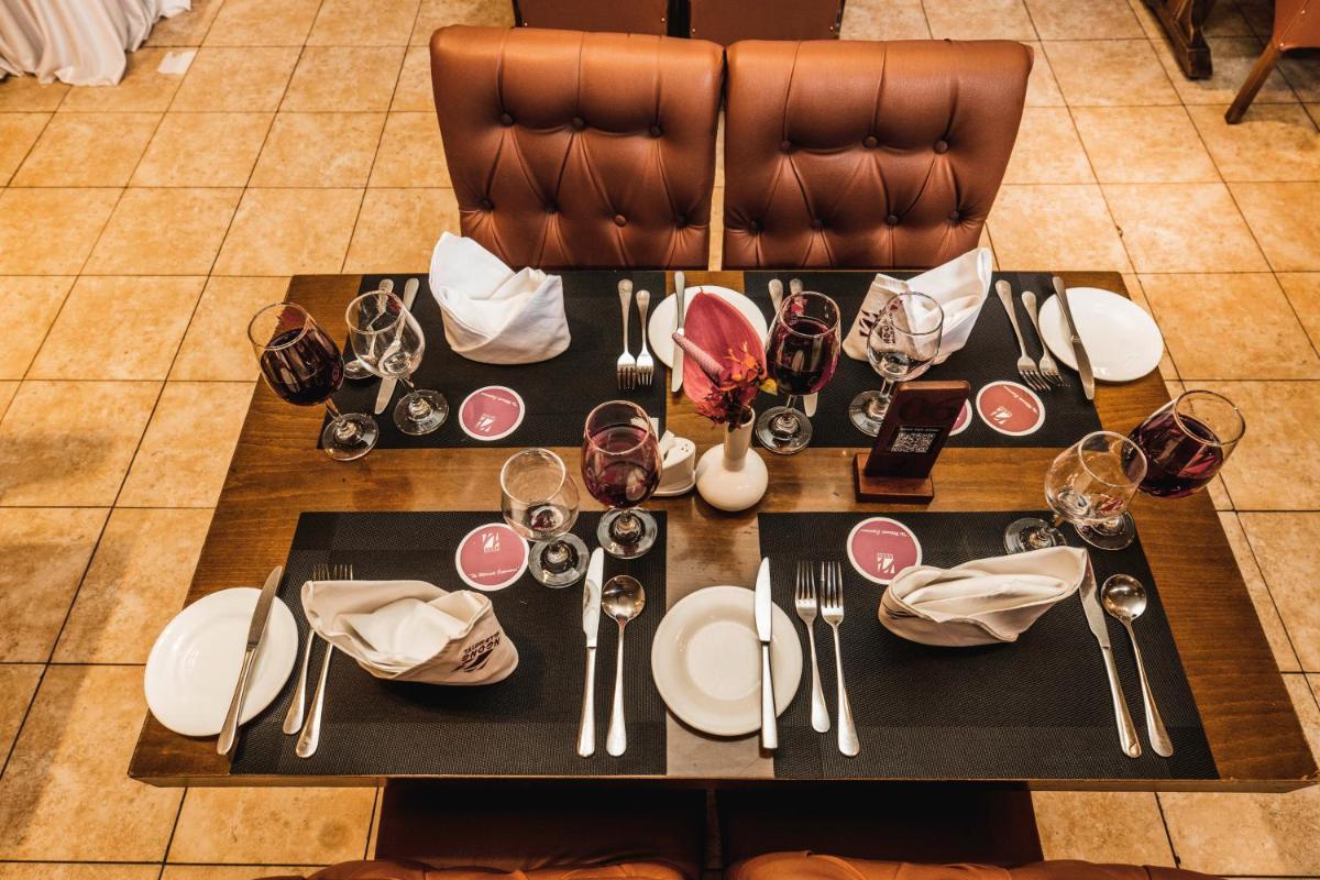 Suitetrails - Ngong Hills Hotel