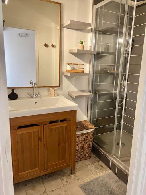 Appartement Spacieux Centre Ville - Housity