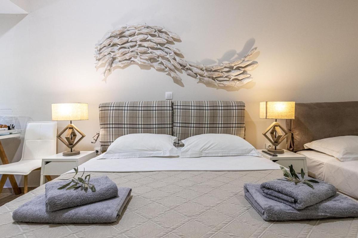 Comfort Stay Airport Studios - FREE shuttle from the Athens airport - Housity