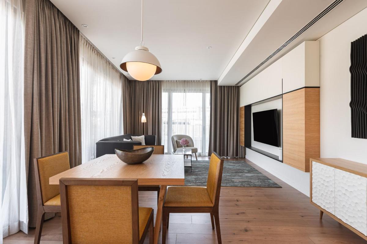 Uma televisão e/ou sistema de entretenimento em Hyatt Regency Lisbon