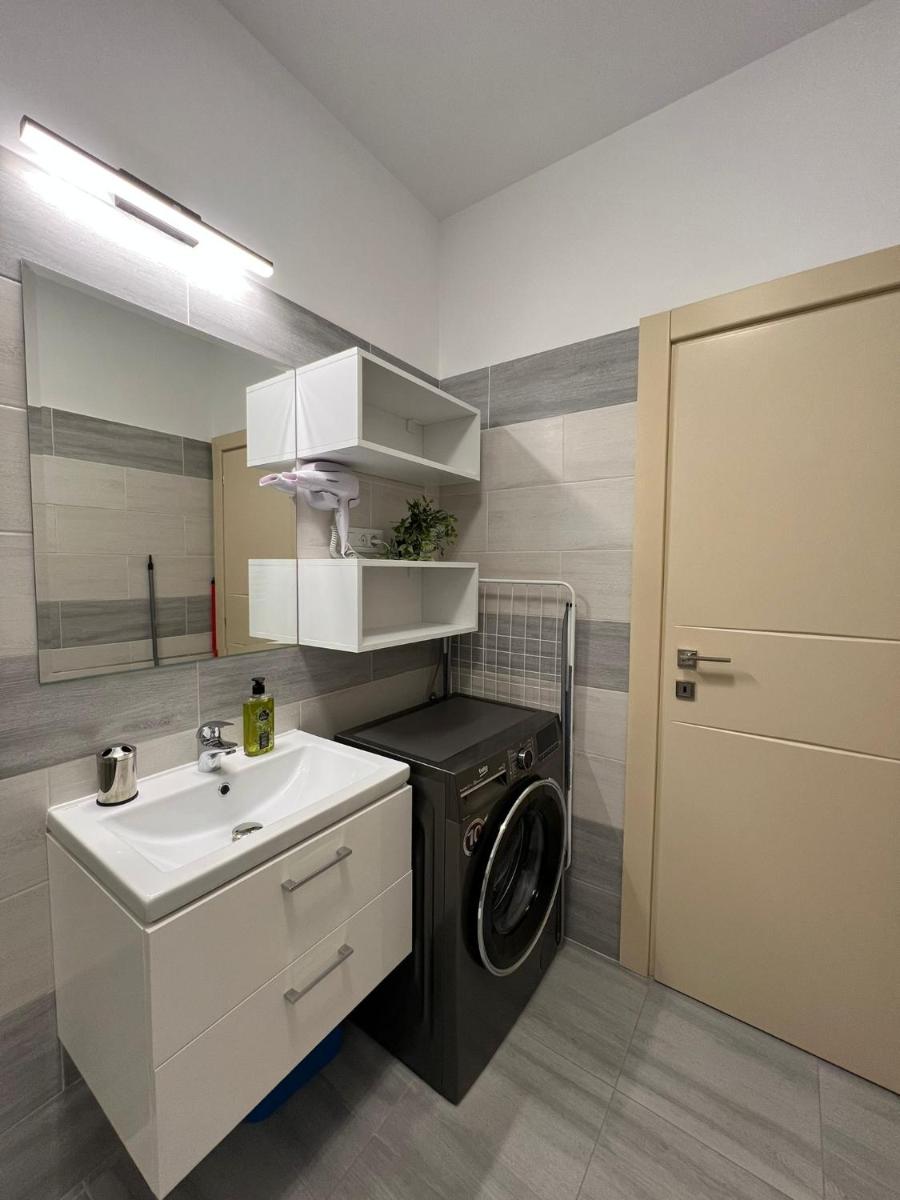 Perfect Host Palas - Housity