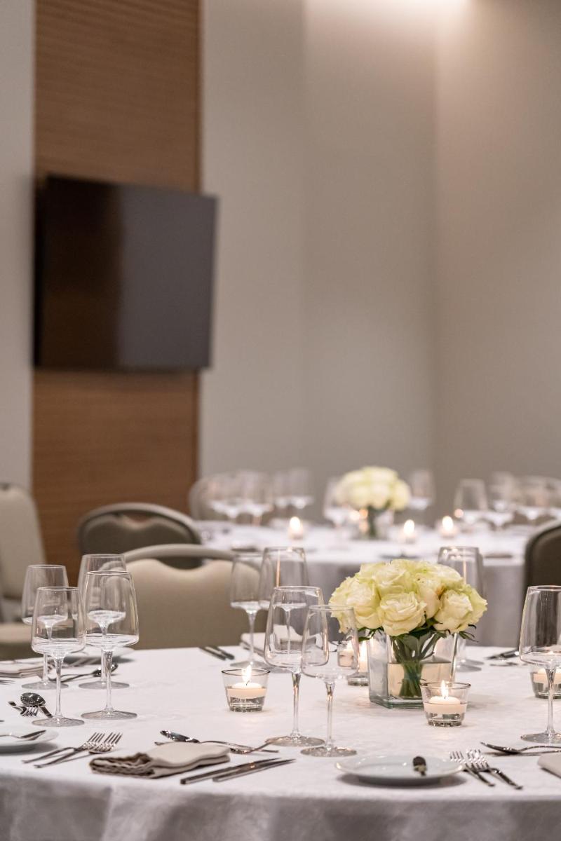 Uma televisão e/ou sistema de entretenimento em Hyatt Regency Lisbon