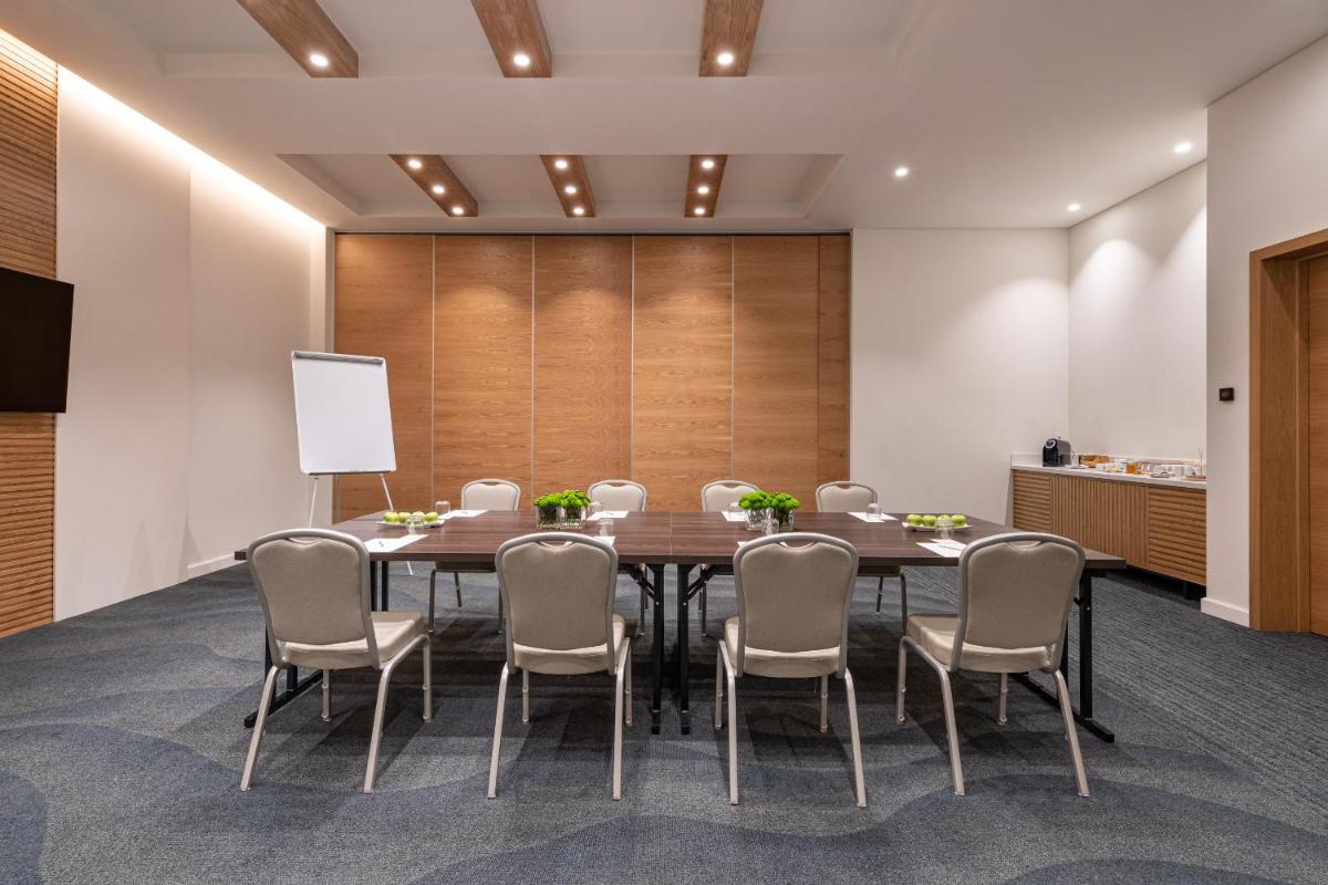 A área empresarial e/ ou a sala de conferências de Hyatt Regency Lisbon