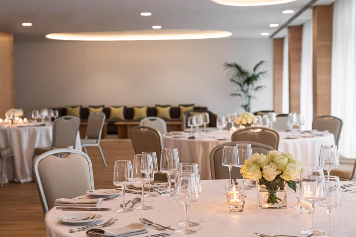 Uma área de estar em Hyatt Regency Lisbon