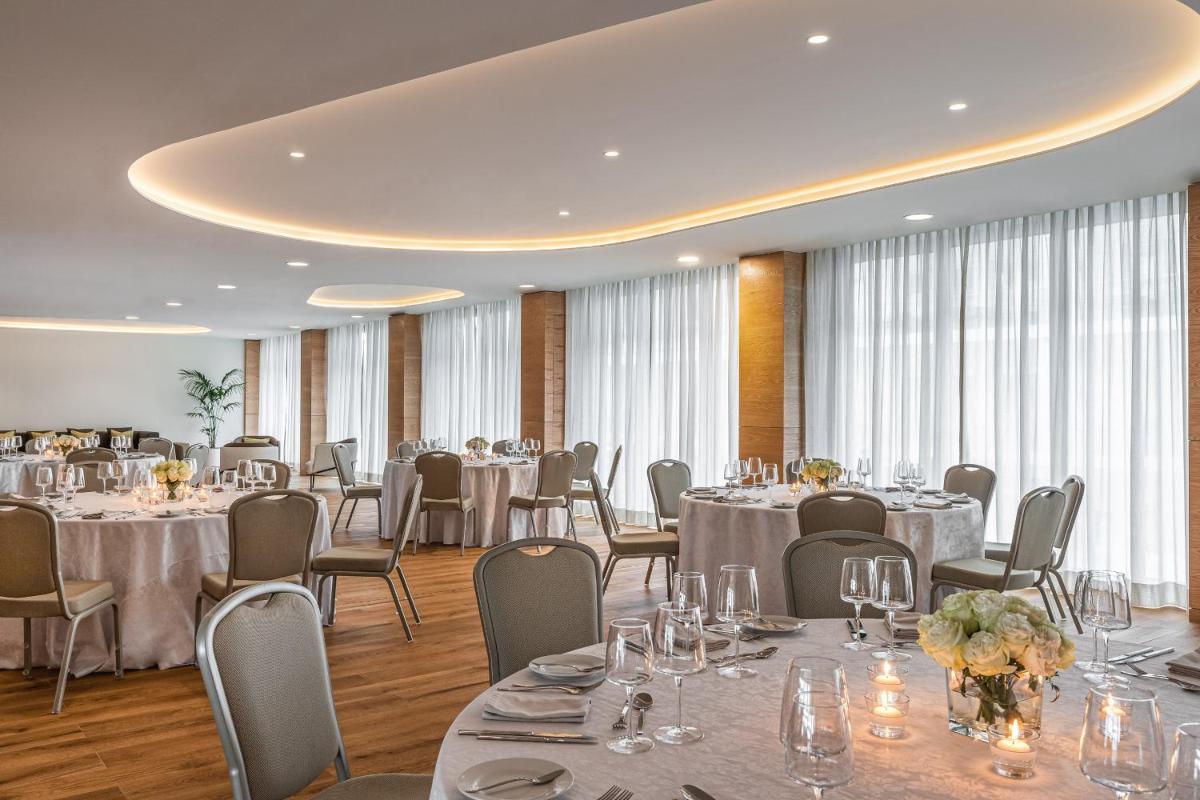 Um restaurante ou outro lugar para comer em Hyatt Regency Lisbon