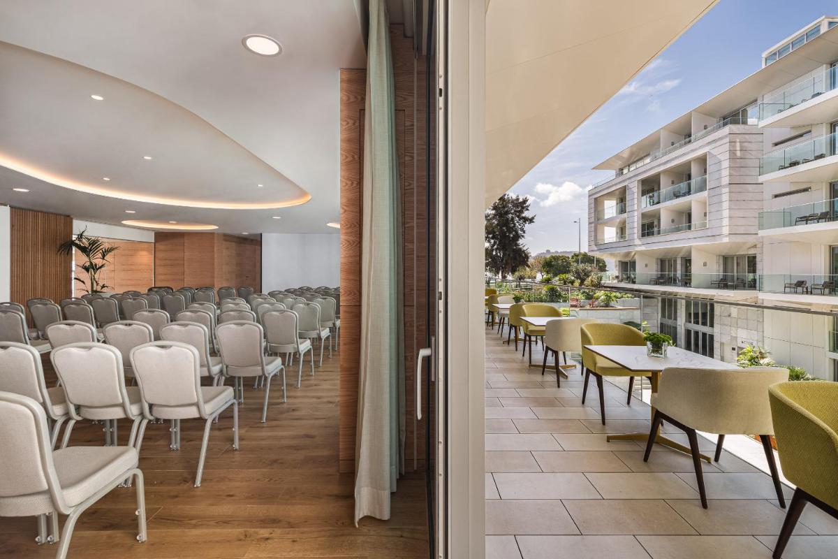 Um restaurante ou outro lugar para comer em Hyatt Regency Lisbon