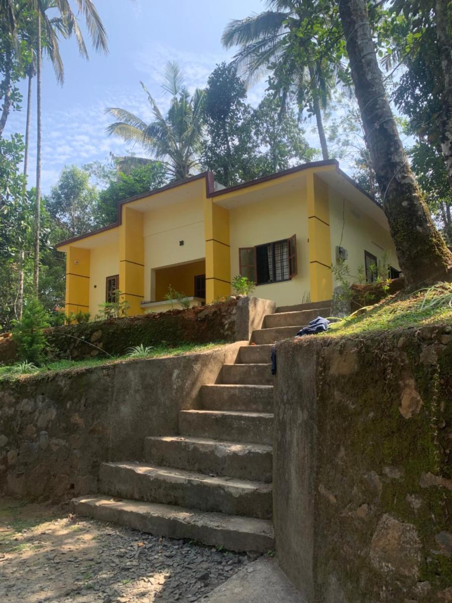 Cascade Holiday Villa - Housity