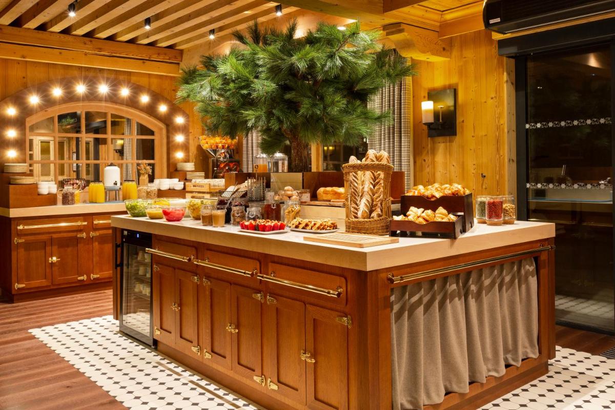 Boissons dans l'établissement Ours Blanc Hotel & Spa