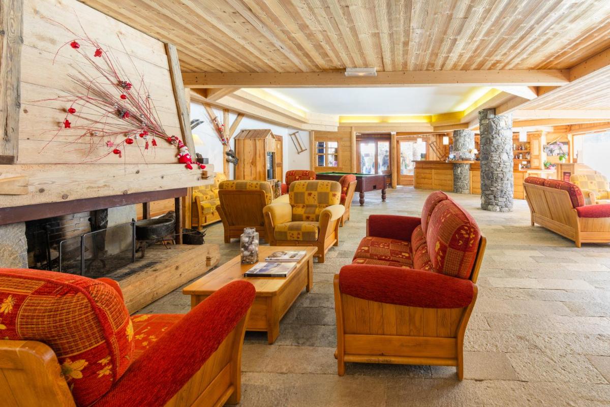 Coin salon dans l'établissement Lagrange Vacances Le Hameau du Rocher Blanc