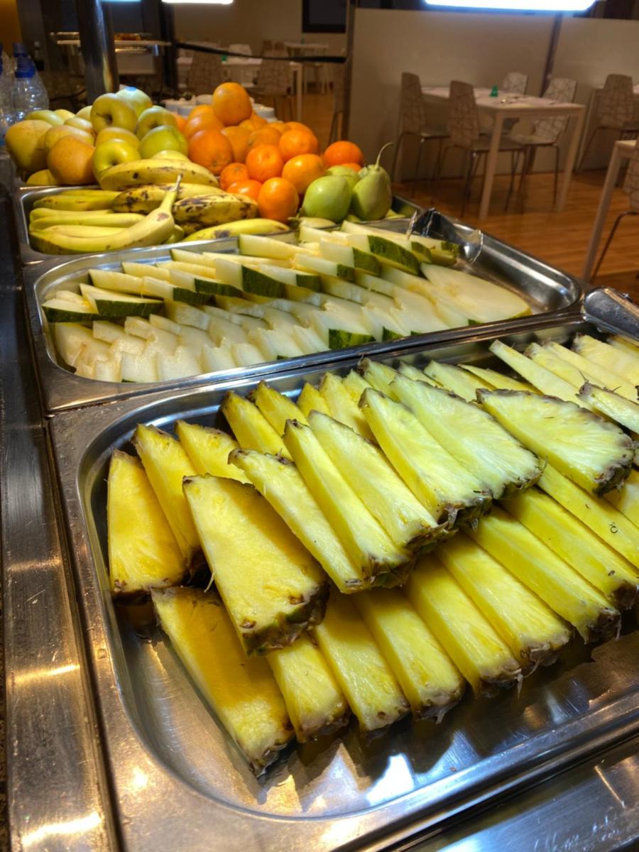 Comida en o cerca de este hotel