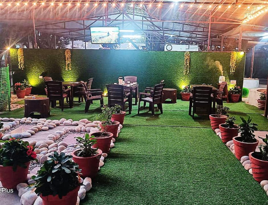 The Quintessence Hotel and Resort - Housity