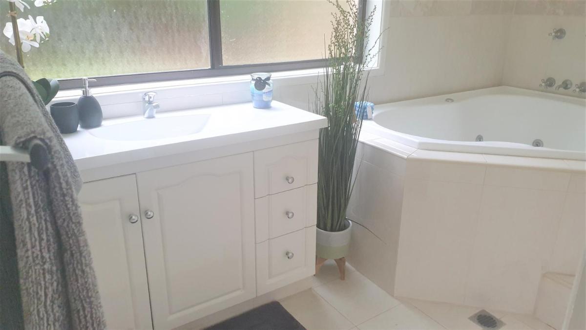 Bushland Retreat - Housity