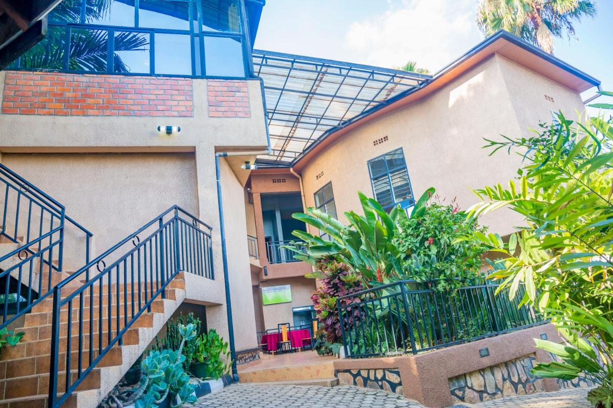 Baobab Hotel LTD - Housity