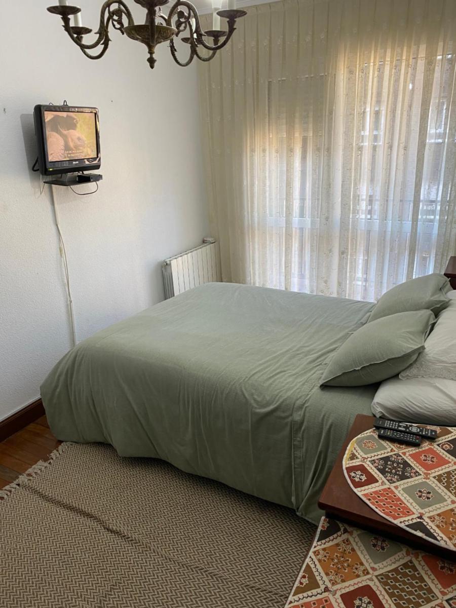 Habitación con balcón y wifi bilbao - Housity