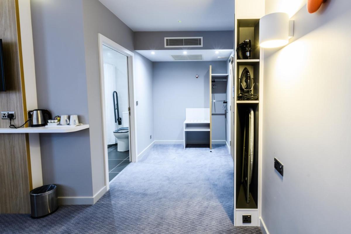 Holiday Inn Express - Wigan, an IHG Hotel - Housity