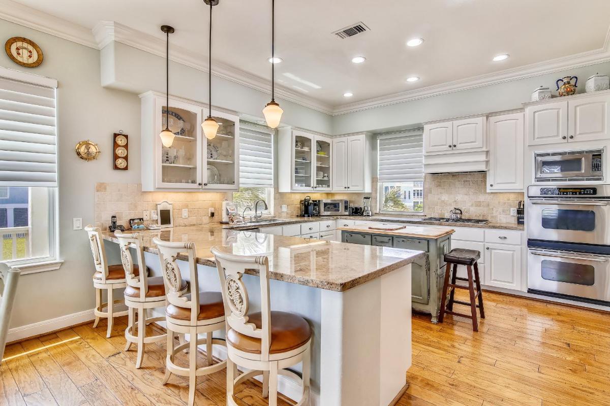 Kathie's Beachfront Kottage - Housity