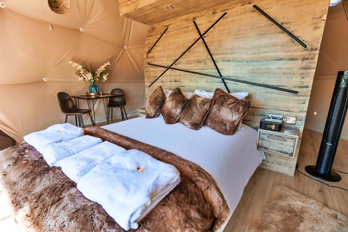 Finest Retreats - Scotney Luxury Dome - Housity