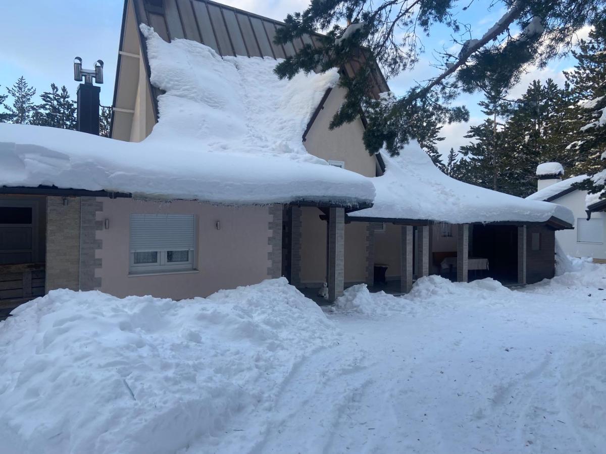 Lake House - Housity