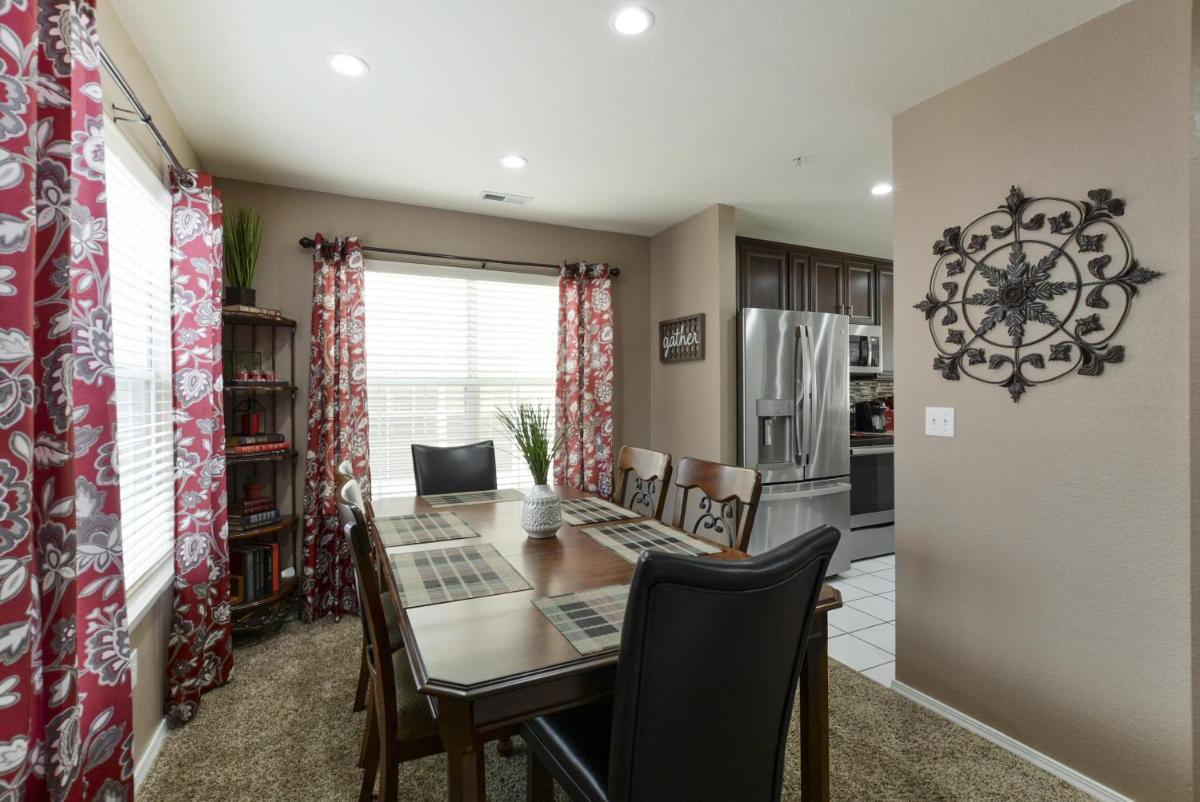 Little House On The Fairway- Luxury Golf Condo -updated - 2min Off Strip!! - Housity