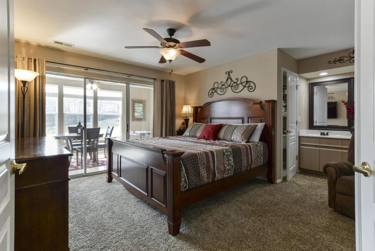 Little House On The Fairway- Luxury Golf Condo -updated - 2min Off Strip!! - Housity