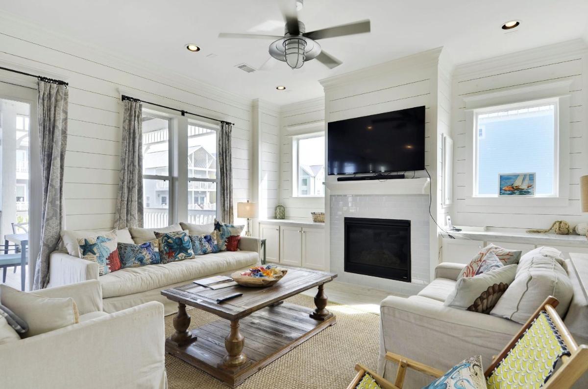 Beachside Haven - Housity