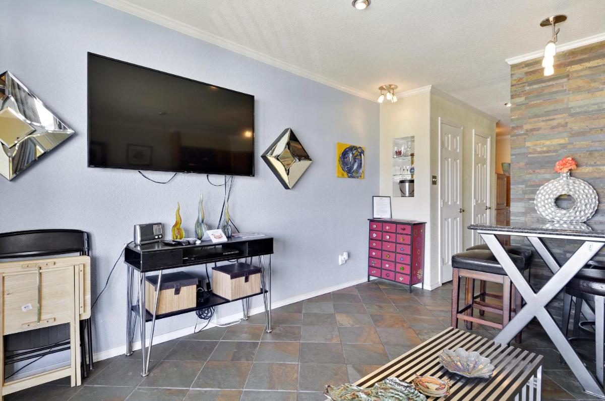 Casa del Mar 379-Neptunes Retreat - Housity