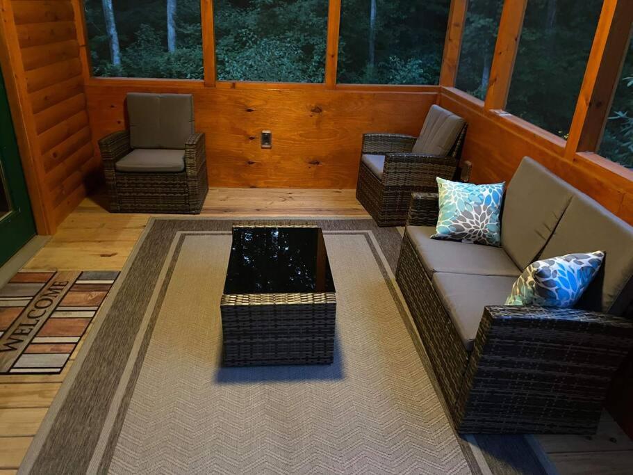 Smoky Mountain Tiny Home - Housity