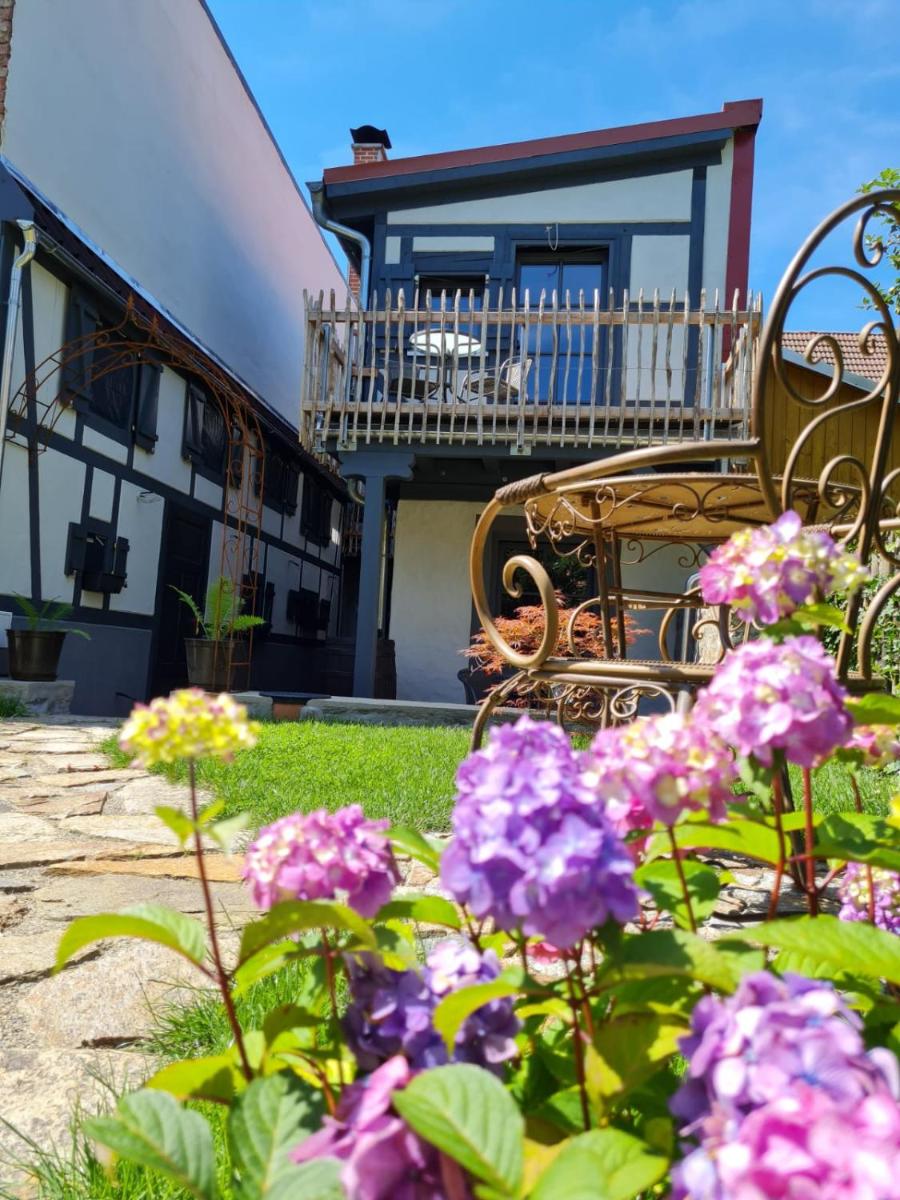 Hotel b&b altes hinterhäusel - Housity