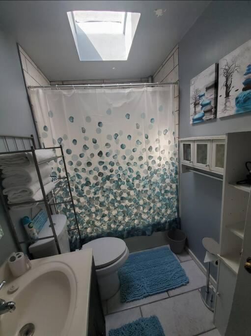 Family friendly 3 bedroom Home with 6 beds - Housity