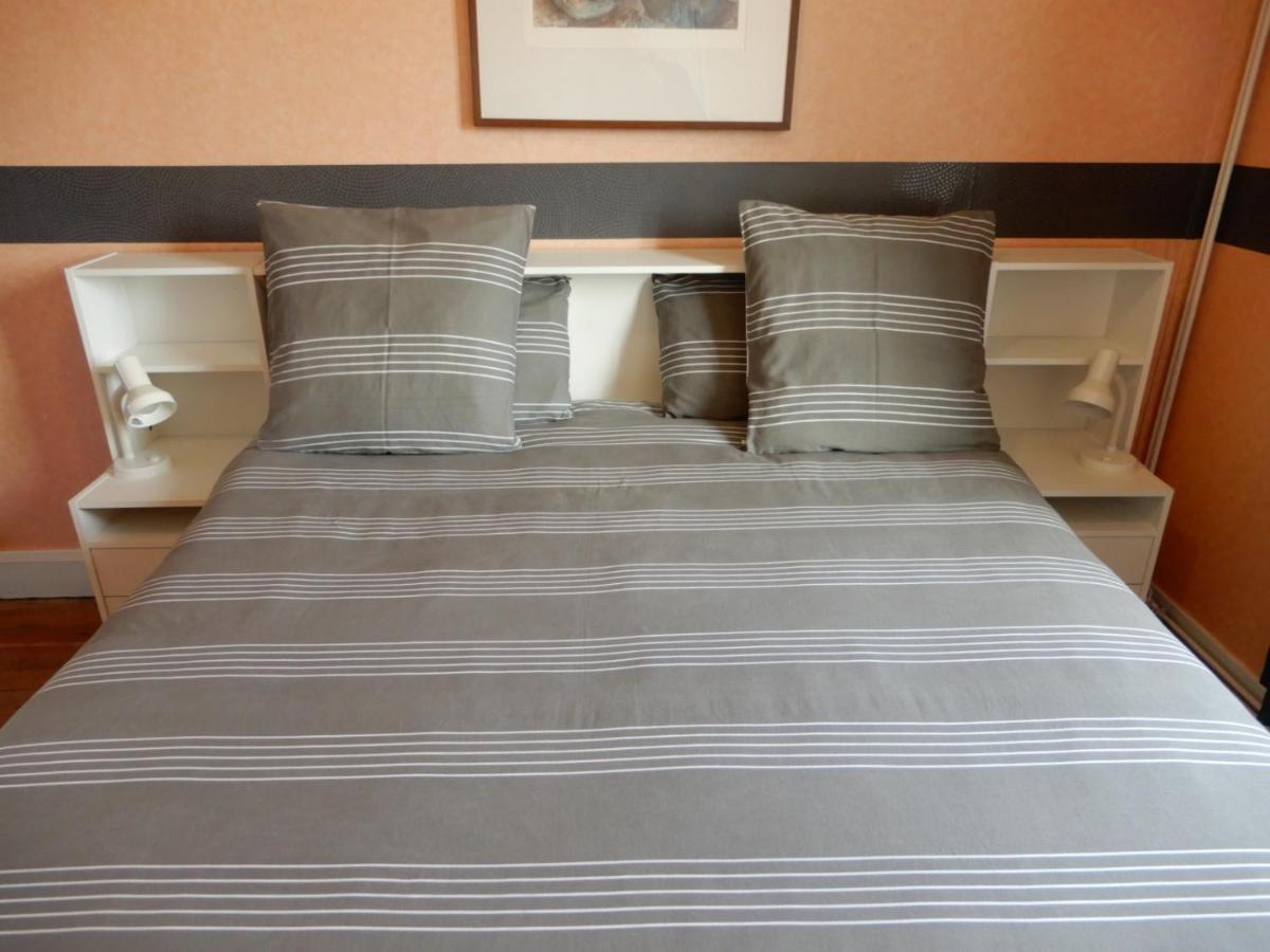 CAPRICES DE MER Appartement avec grand balcon et vue à 300 m plage, apercu mer, lit Queen Size, Mers les Bains Le Treport , petit dejeuner en option, 2 vélos fournis - Housity