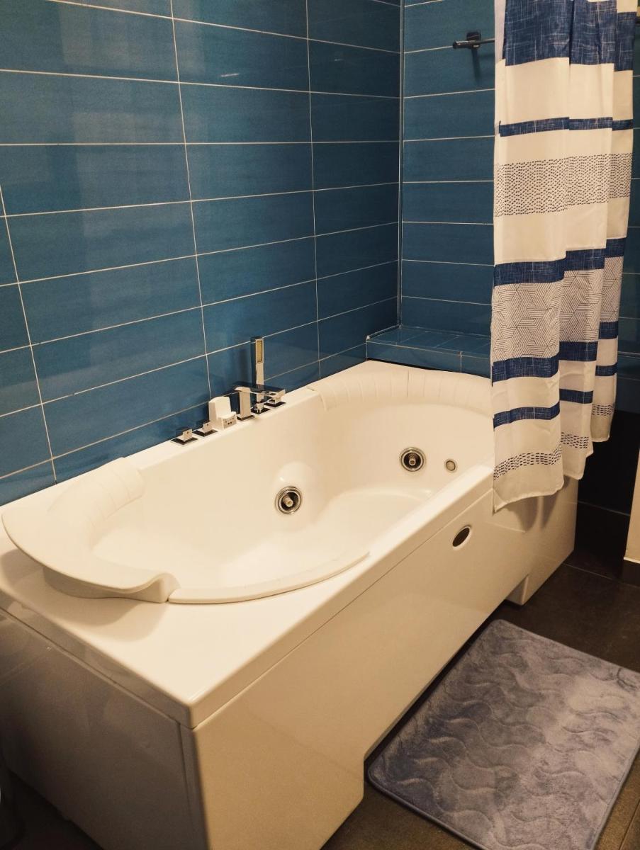 Apartament Błękitny - Housity
