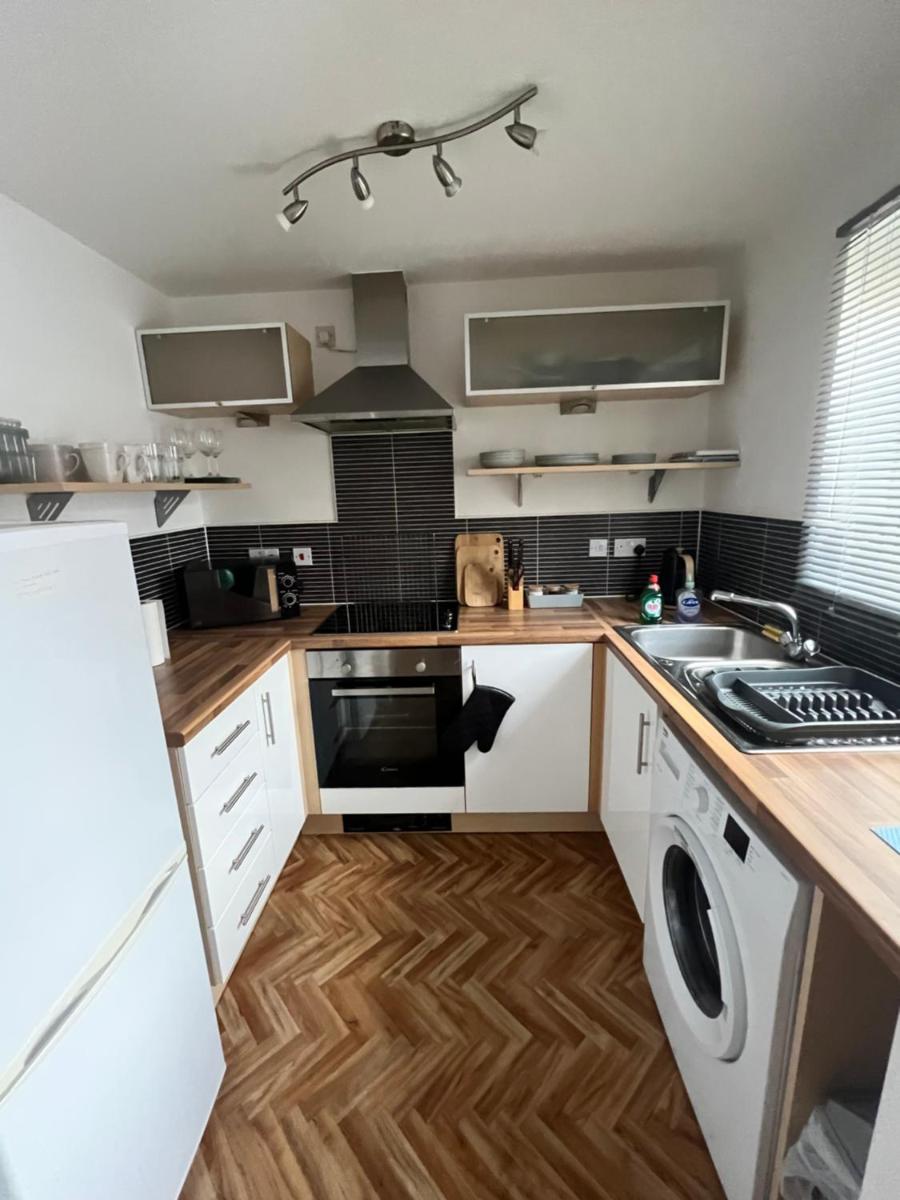 The Onyx Suite - 1 Bed apartment w/ free parking - Hizvo