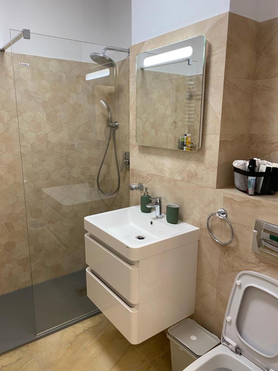Plazza Studio - Housity