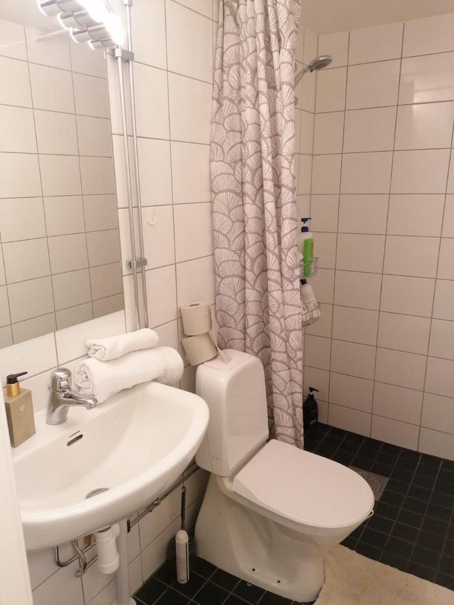 Ett rums lägenhet med egen ingång, parkering - Housity
