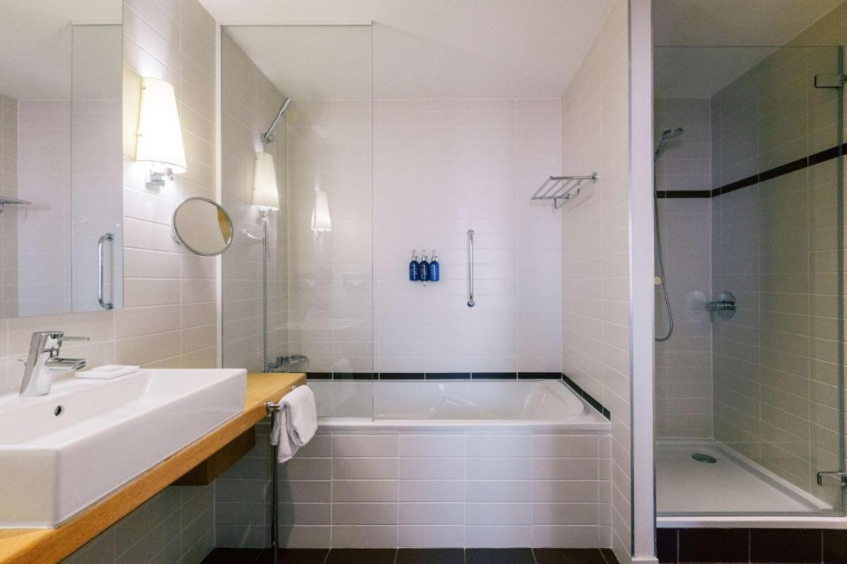 Salle de bains dans l'établissement Radisson Blu Hotel Toulouse Airport