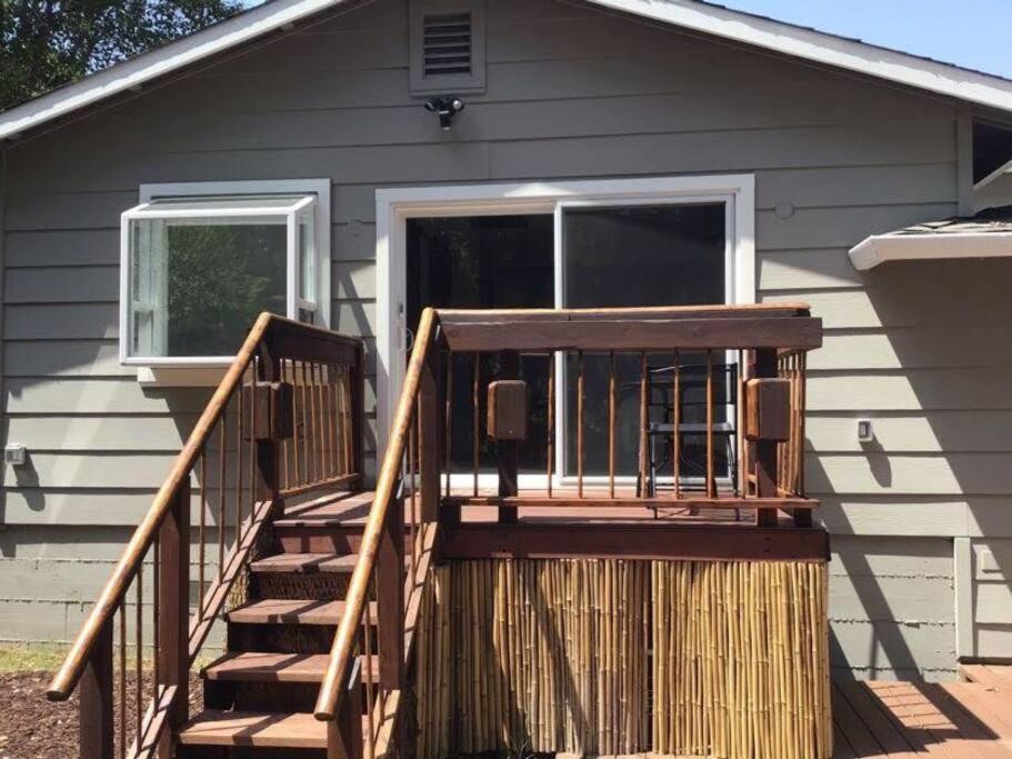 Refreshing Cottage with Luxury Bath - Housity