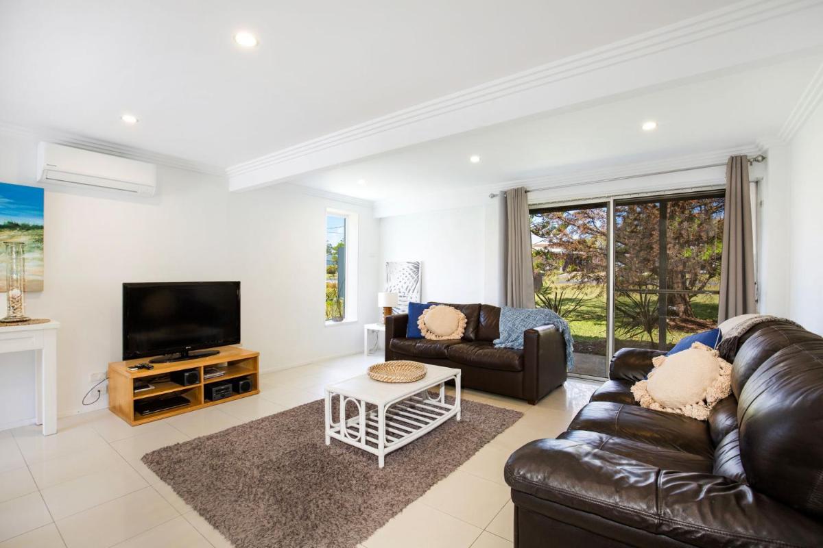 Middle Sea Pet Friendly 5 Mins Walk to Beach - Housity