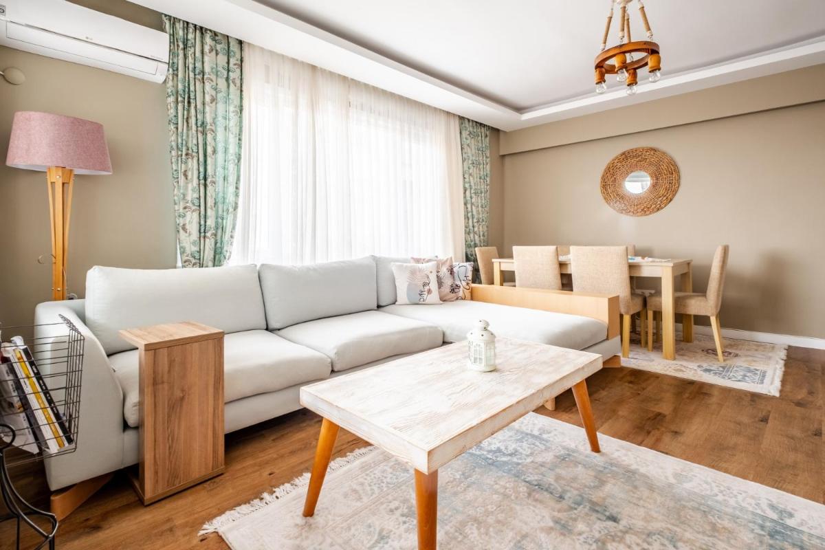 Vibrant Flat with Balcony in Maltepe - Housity