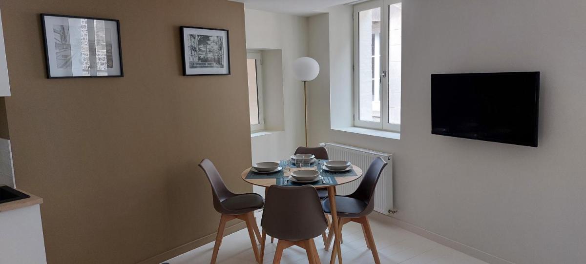 APPARTEMENT LE PHARE AU PIED DU PORT - Housity